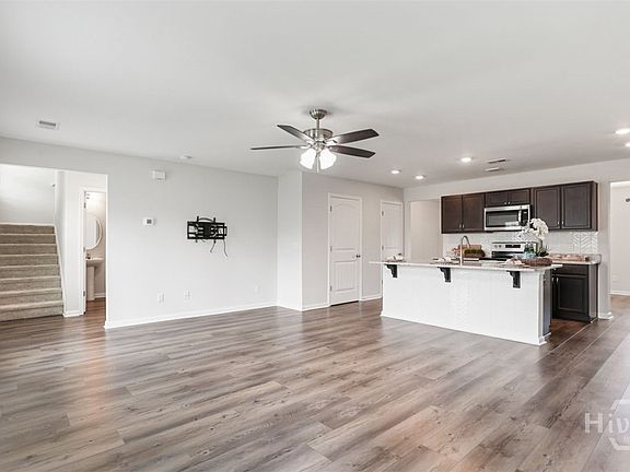 5th image of 10 Flagler Drive