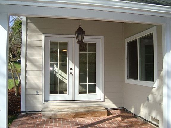 5th image of 2350 Hilltop Ln NW