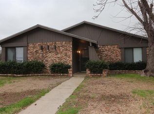 738 Red Wing Dr, Lewisville, TX 75067