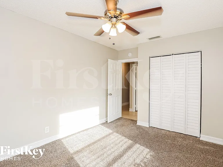 2366 NW 110th Ter — Photo 12