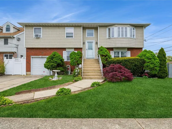 233 Maple Avenue, East Meadow, NY 11554