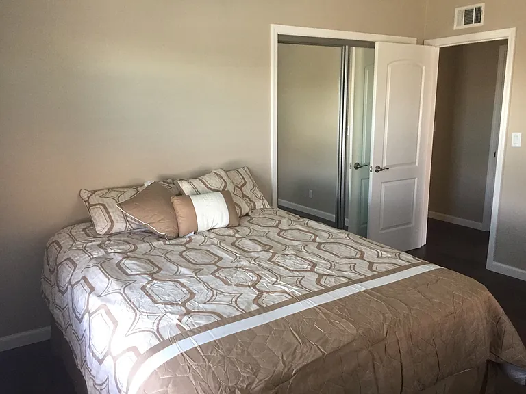 13909 Daphne Ave — Photo 13