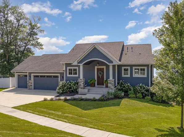 1875 Shoreline Blvd, Shakopee, MN 55379