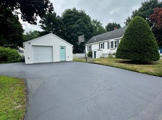41 Malwood Ave, Dracut, MA 01826