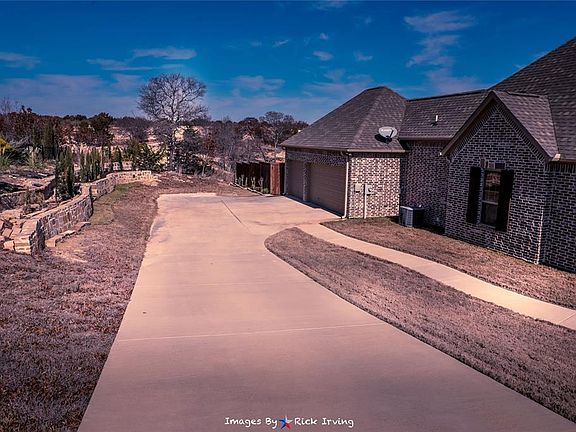 2nd image of 3313 Lakeway Dr