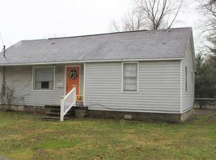 1407 N Howard St, Robinson, IL 62454