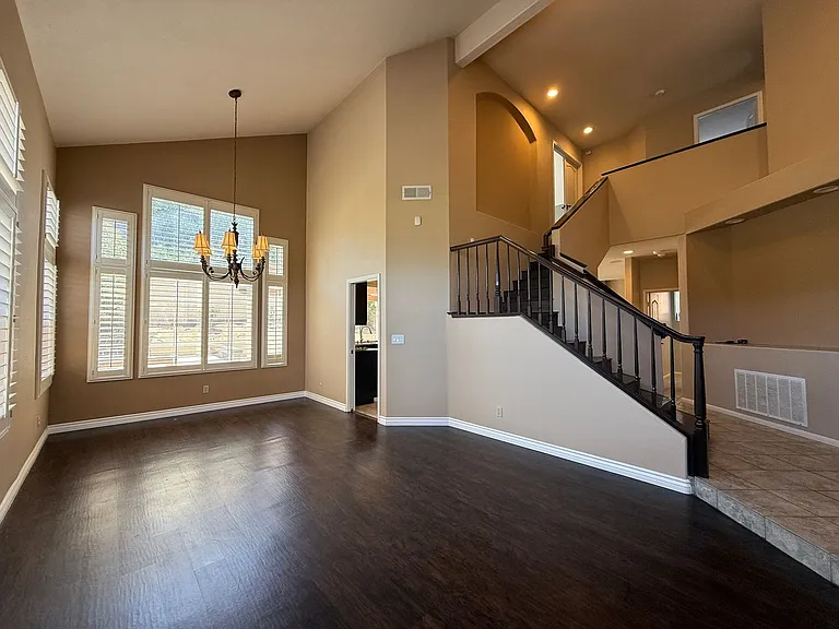 216 Richmond Park Pl — Photo 6