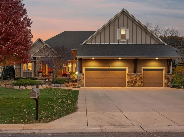 1859 Creekside Dr NE, Owatonna, MN 55060