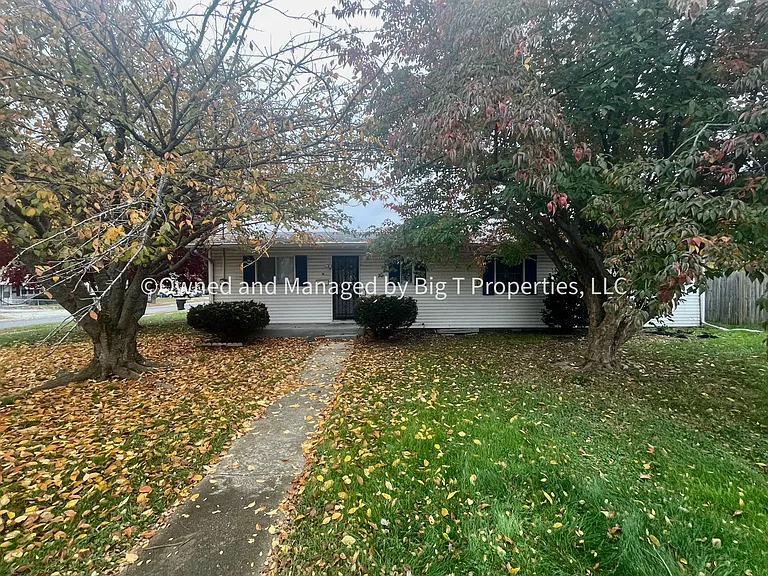 16 Taylor Dr — Photo 1
