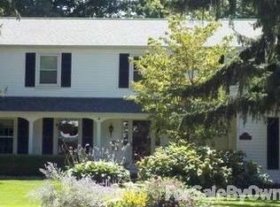 30623 Winsor Dr, Bay Village, OH