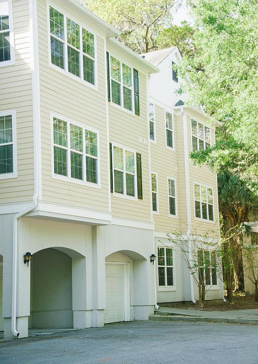 1st image of 60 Fenwick Hall Aly APT 911