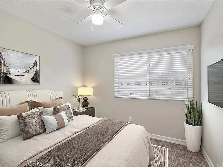 1565 Honeywood Ct — Photo 12