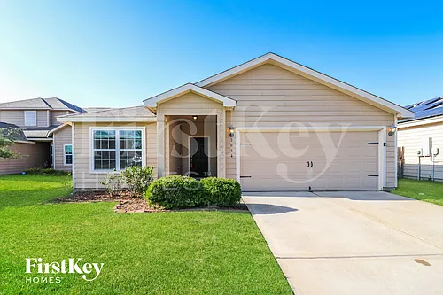 3004 Oak Ln Photo 1