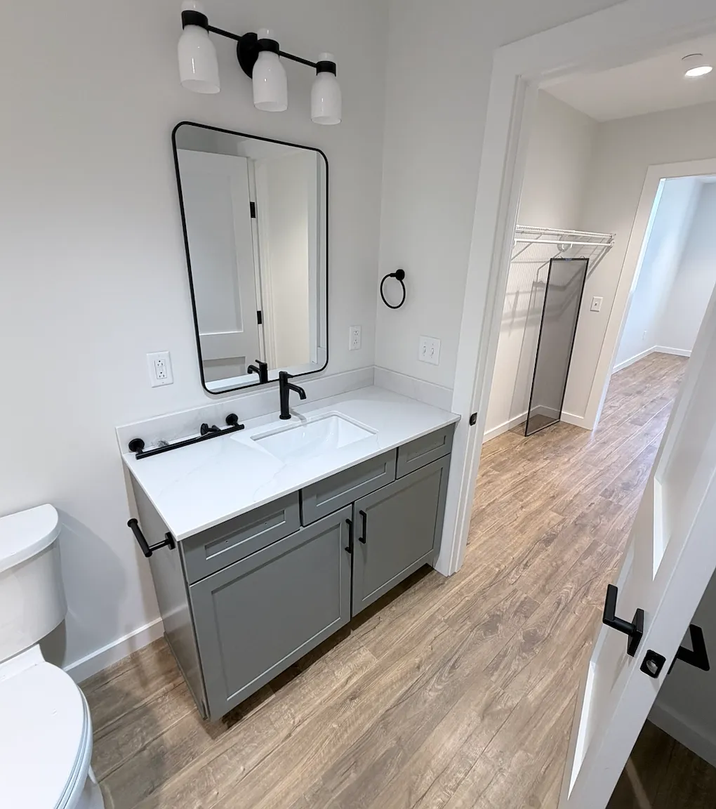 1 bed, 800 sqft, $1,800 — Photo 4
