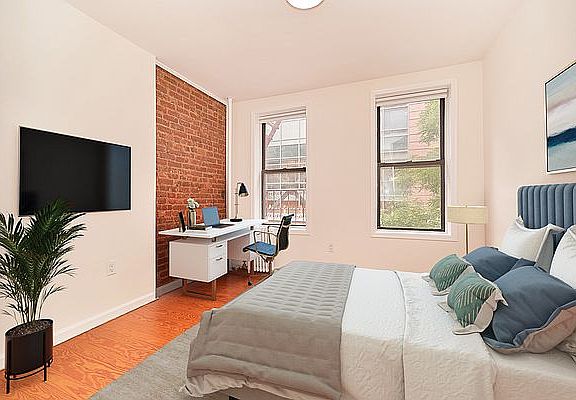 4th image of 319 E 95th St APT 25