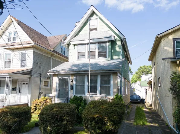 577 Davis Ave, Staten Island, NY 10310