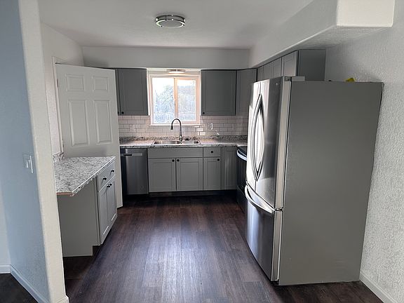 3rd image of 530 San Juan Cir