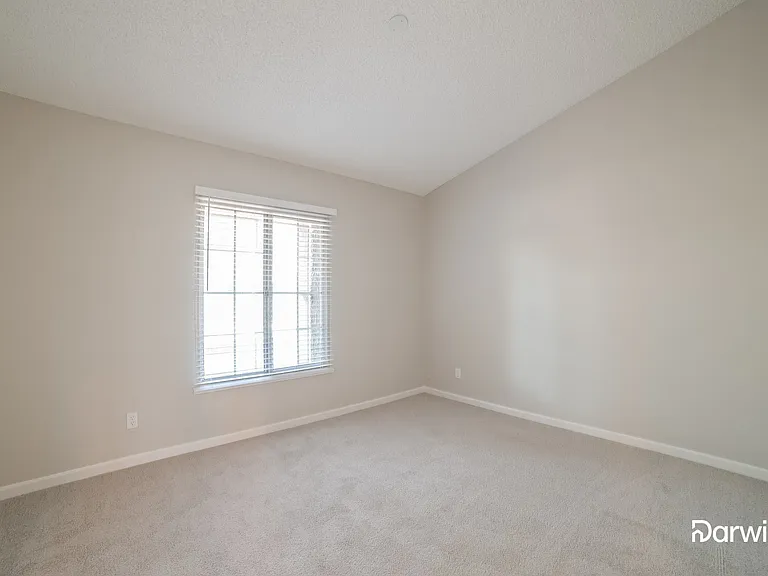 6725 W Flower St — Photo 11