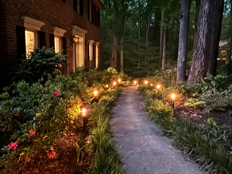 2060 Huntington Woods Dr — Photo 4