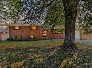 8 Phillips Dr, Fort Oglethorpe, GA 30742