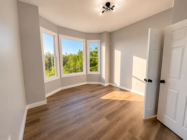 113 Elizabeth Ave #3B — Photo 9