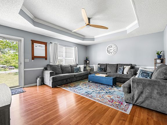 3rd image of 4414 Huntwood Dr