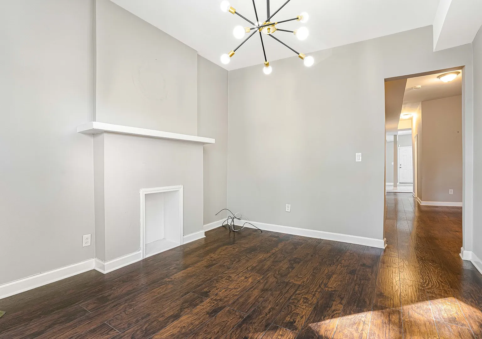3 bed, 1300 sqft, $1,700 — Photo 3