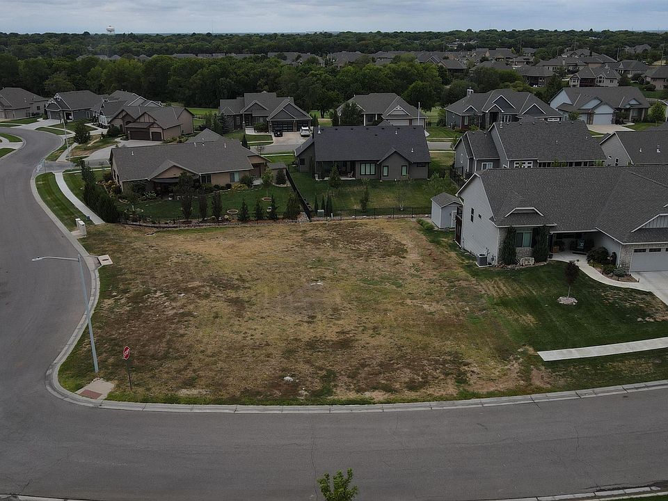 1st image of 1412 E Lookout Pl