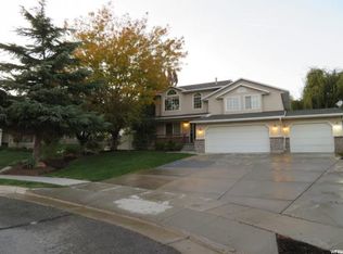 1070 W River Pine Cir, Riverton, UT 84065
