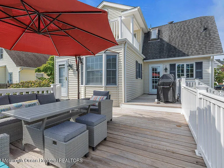64 Curtis Ave — Photo 47
