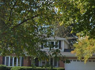 1307 Cottonwood Ln, Arlington Heights, IL 60005