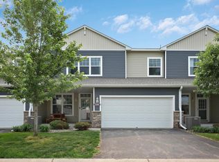 1599 Sumac Cir UNIT F, Carver, MN 55315