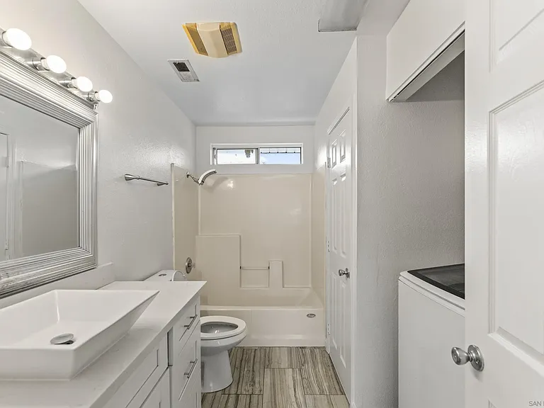1120 Quail St — Photo 22