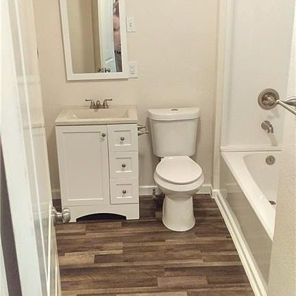 4th image of 1006 Samuels Ave APT 2