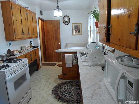 3rd image of 3627 Marlowe Ave