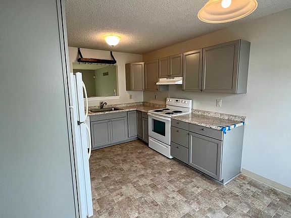 4th image of 1007 San Remo Ct