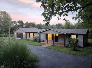 6298 S 200 W, Trafalgar, IN 46181