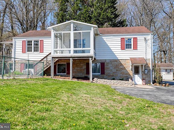 2nd image of 2512 Grandview Rd
