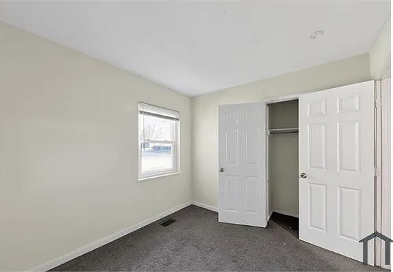 3887 Myron Ave — Photo 10