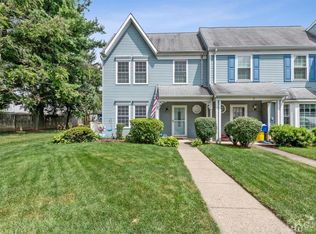 1 Cosgrove Ct, East Brunswick, NJ 08816