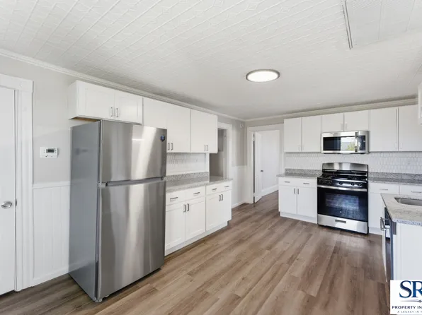 12 Hanover St #3, Westfield, MA 01085