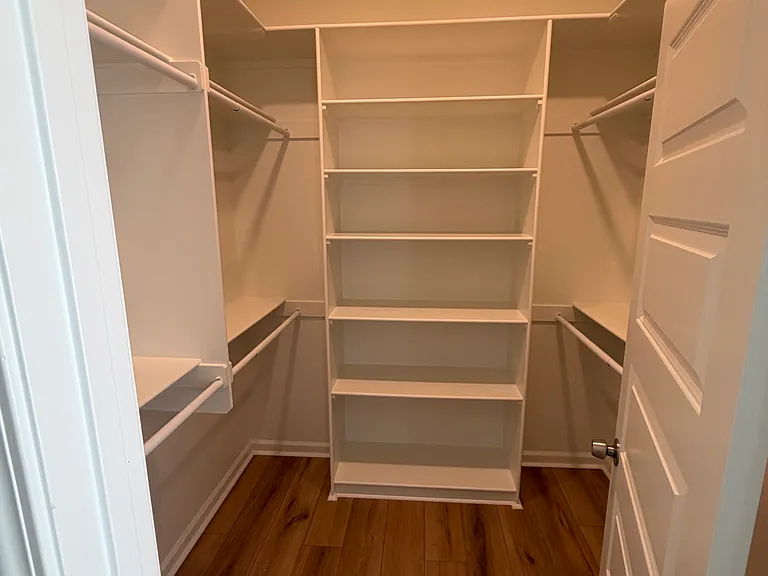 307 NE 2nd St #2 — Photo 12