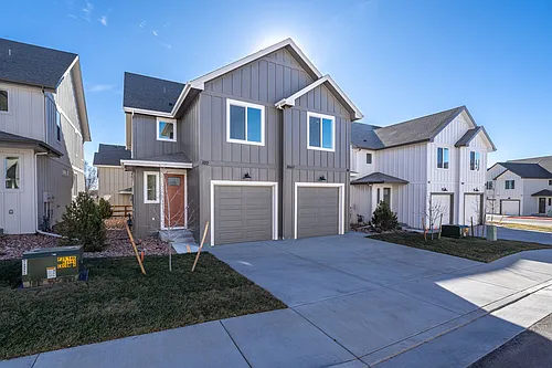 1518 Tyram Grv Photo 1