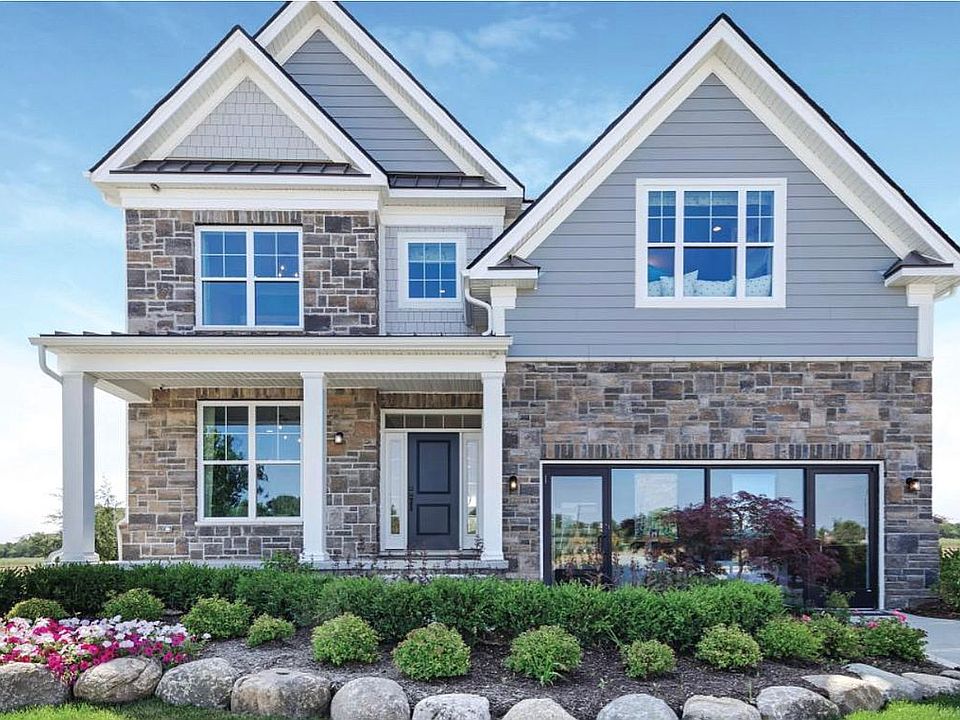 1st image of 390 Trailwoods Ct