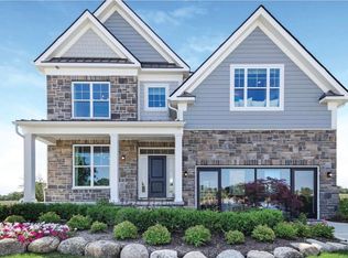 390 Trailwoods Ct, Ann Arbor, MI 48103