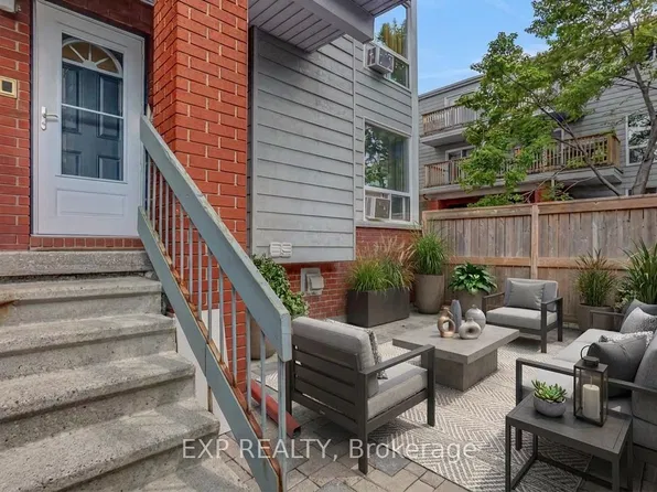 20 Hart Ave #F, Ottawa, ON K1K 4H8