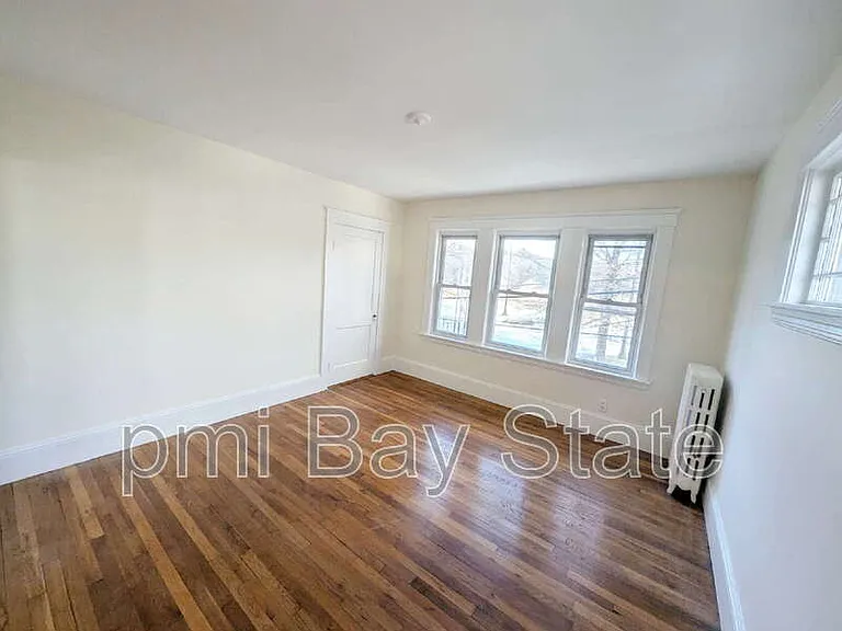 37 Brainard St — Photo 10