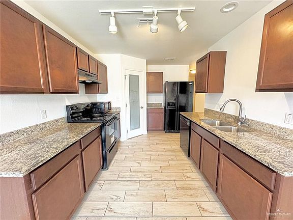 4th image of 1609 Buen Camino St