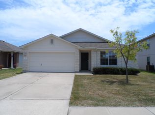 107 Gillespie Ln, Elgin, TX 78621