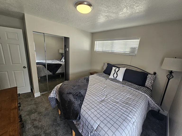 189 E 7615 S — Photo 9